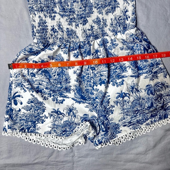 SHEIN Blue and White Kids Printed Romper - Picture 8 of 9